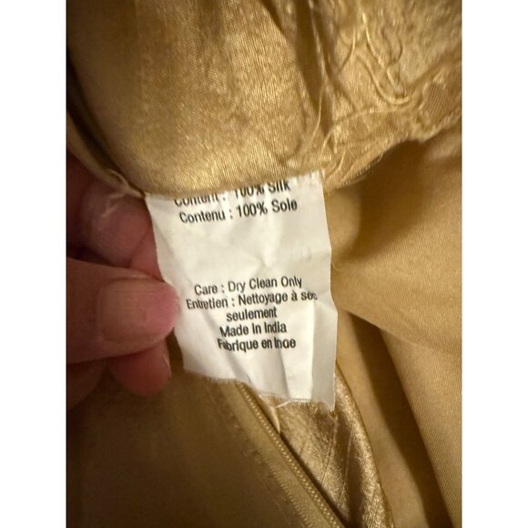 2 Vtg Textile Hand Embroidered Silk Throw Sofa Pillow Covers Crochet Trim zip - Picture 2 of 12